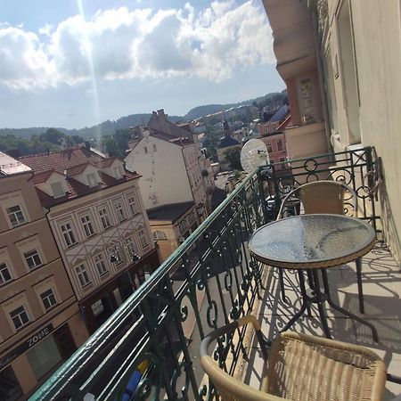 Apartman 63M2 S Balkonem V Lazenskem Centru Karlovy Vary Kültér fotó