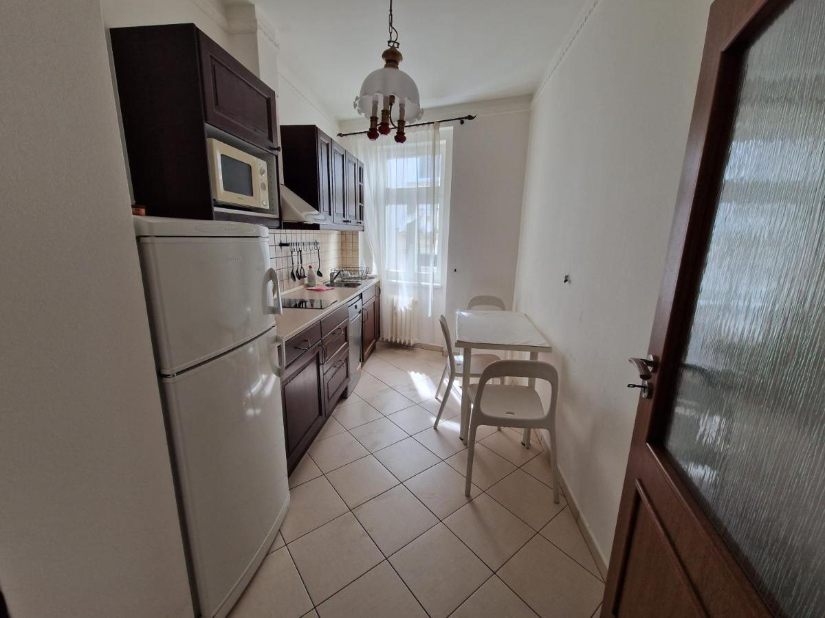 Apartman 63M2 S Balkonem V Lazenskem Centru Karlovy Vary Kültér fotó